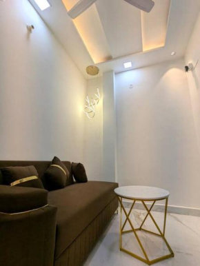 Cozy 1 BHK Condo with amenities